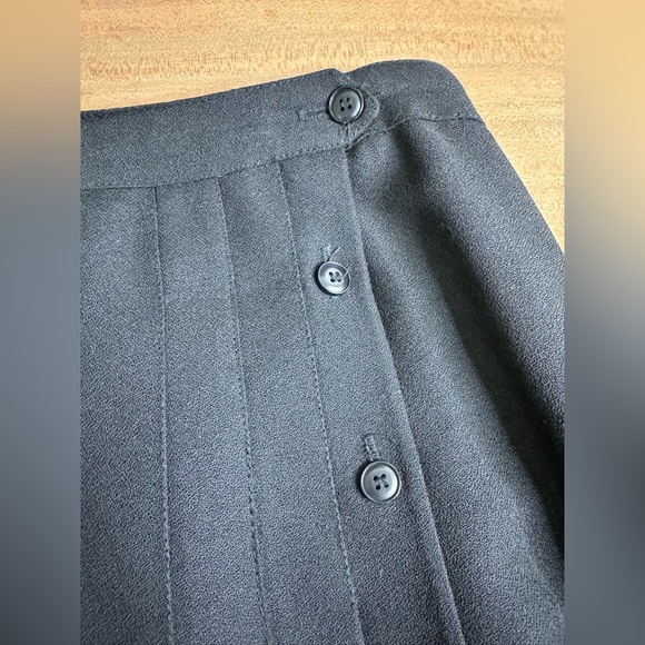 Vintage 80’s Verdosa Paris Elegant Chanel Vibes Pleated button Lined Skirt - Picture 4 of 7